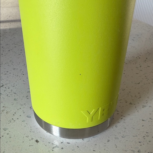 YETI 26oz Rambler Bottle - Picture 7 of 11